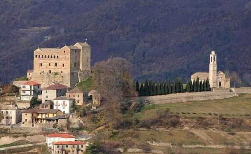 مبيت وإفطار Locanda Del Borgo