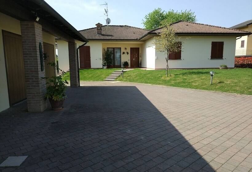 ベッドアンドブレックファースト Marinella B