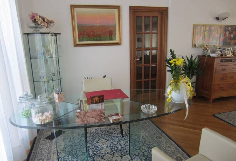 ベッドアンドブレックファースト Marinella B