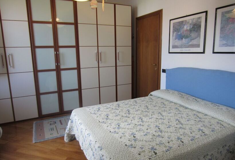 ベッドアンドブレックファースト Marinella B