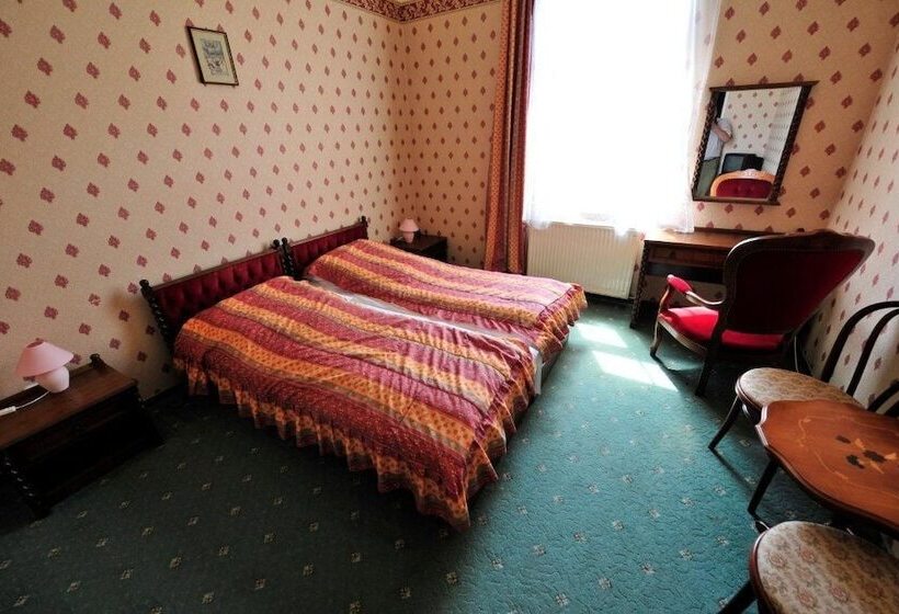 민박 Misefa Kastély