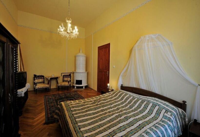 민박 Misefa Kastély