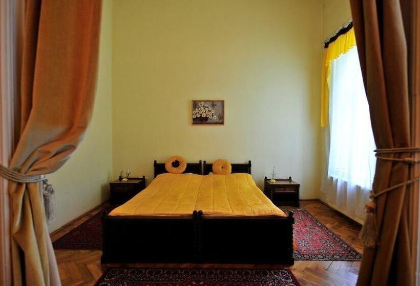 민박 Misefa Kastély