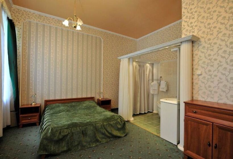 민박 Misefa Kastély