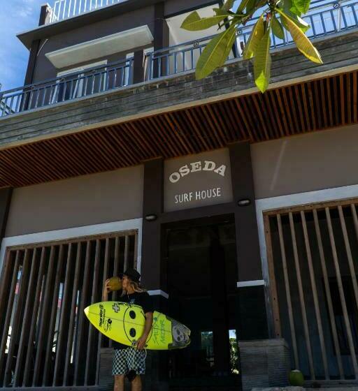 ベッドアンドブレックファースト Oseda Nias Surf House