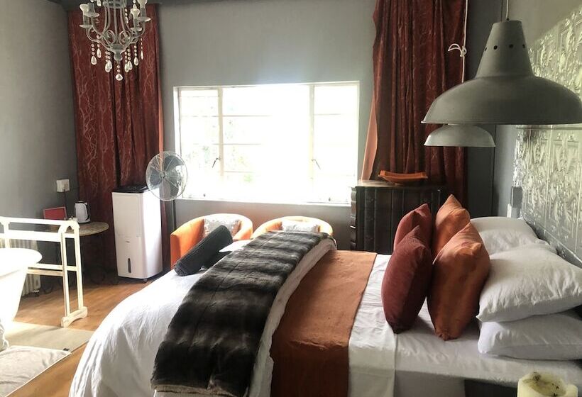 צימר Ukholo Lodge