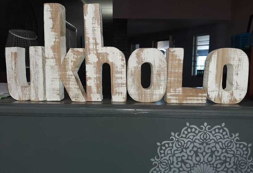 צימר Ukholo Lodge