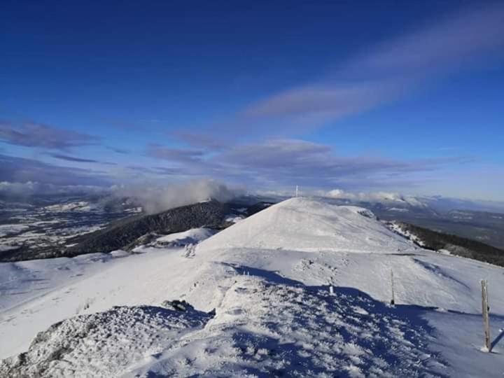 צימר Valreley, Chambres Et Table D Hôtes Eco Friendly Avec Bain Nordique Au Sud Du Massif Du Jura