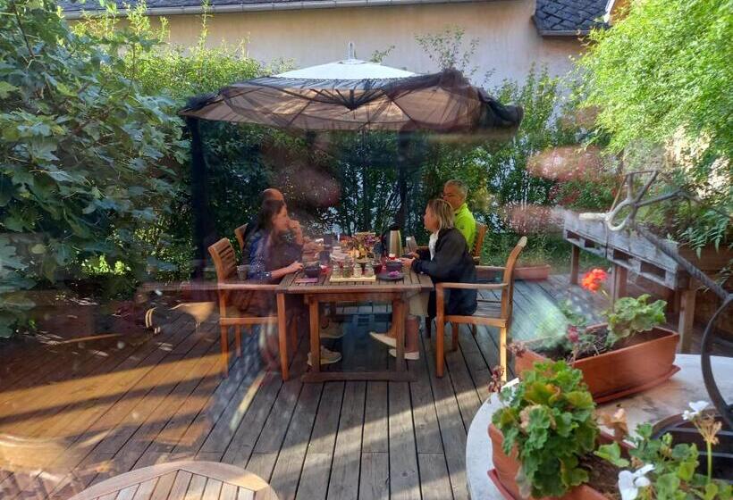 צימר Valreley, Chambres Et Table D Hôtes Eco Friendly Avec Bain Nordique Au Sud Du Massif Du Jura