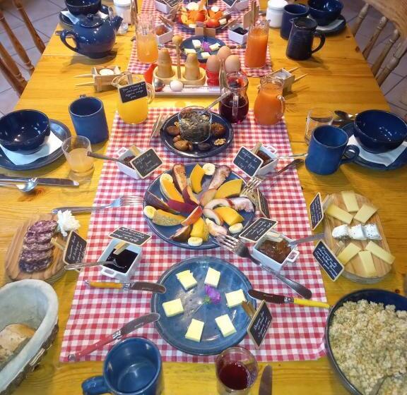 צימר Valreley, Chambres Et Table D Hôtes Eco Friendly Avec Bain Nordique Au Sud Du Massif Du Jura