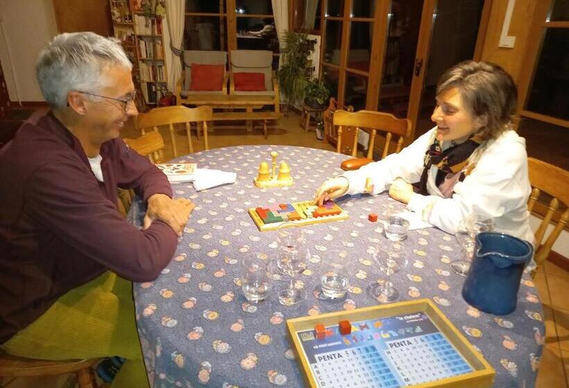 צימר Valreley, Chambres Et Table D Hôtes Eco Friendly Avec Bain Nordique Au Sud Du Massif Du Jura