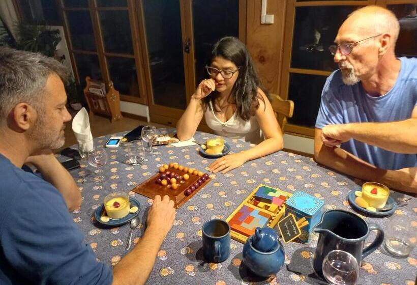 مبيت وإفطار Valreley, Chambres Et Table D Hôtes Eco Friendly Avec Bain Nordique Au Sud Du Massif Du Jura