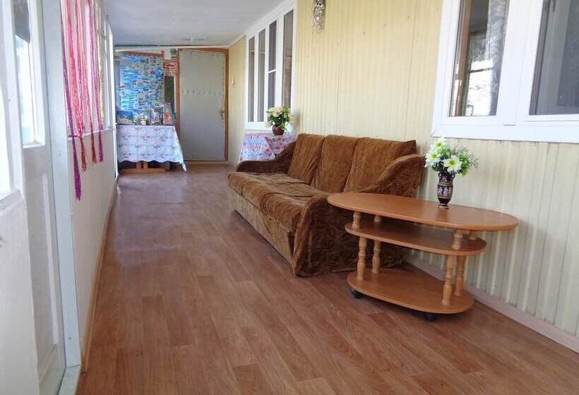 Guesthouse On Ordzhonikidze 18