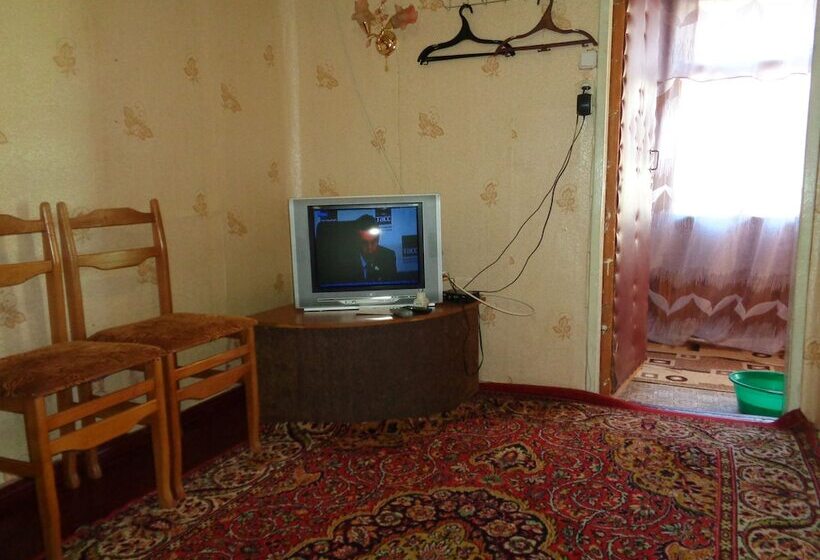 Guesthouse On Ordzhonikidze 18