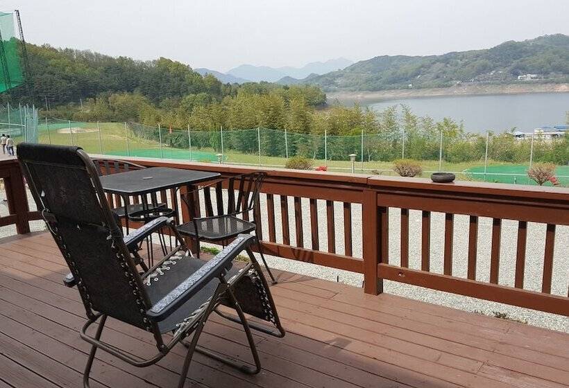 Hapcheonho View Smile Pension