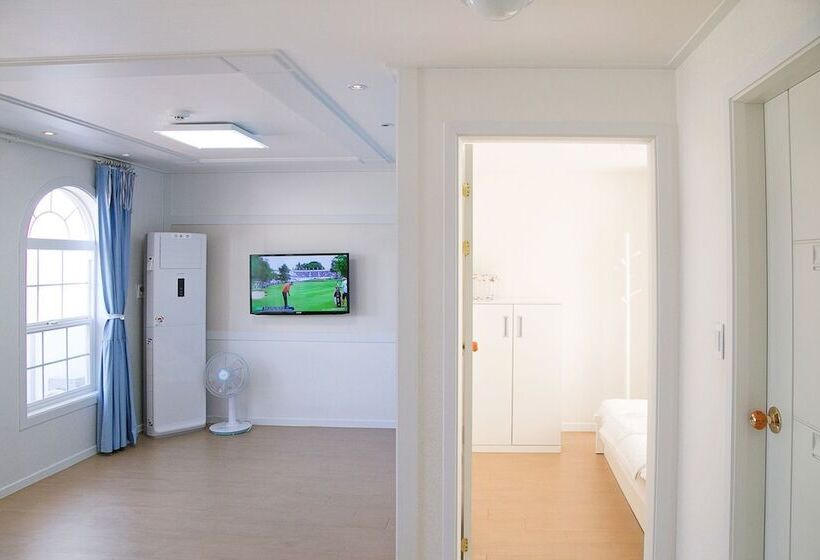 Hapcheonho View Smile Pension