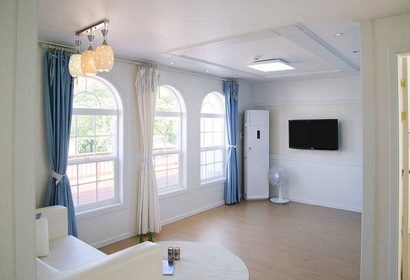 Hapcheonho View Smile Pension