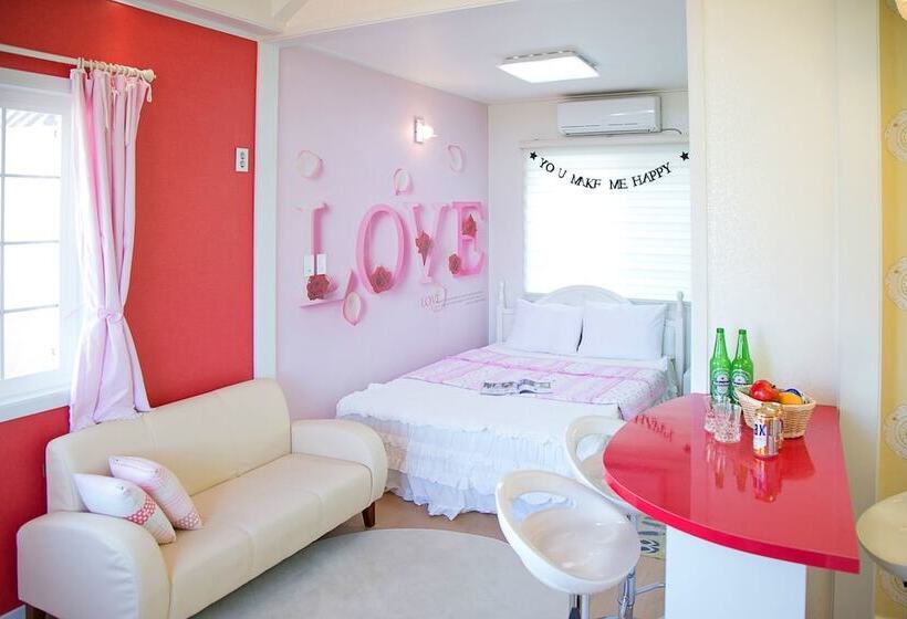 Hapcheonho View Smile Pension