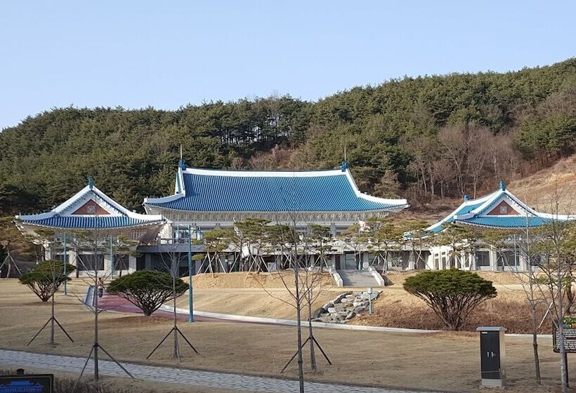 Hapcheonho View Smile Pension