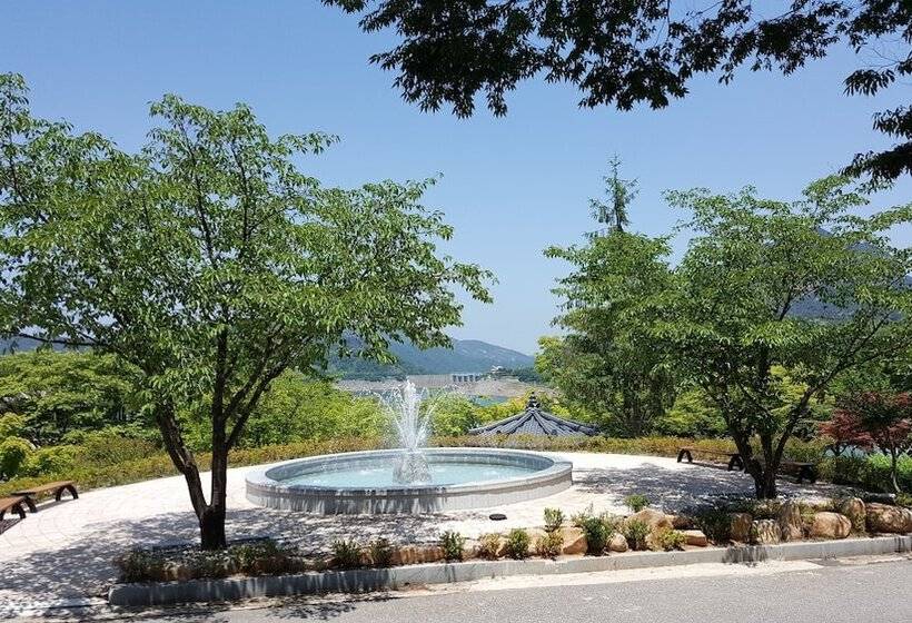 Hapcheonho View Smile Pension