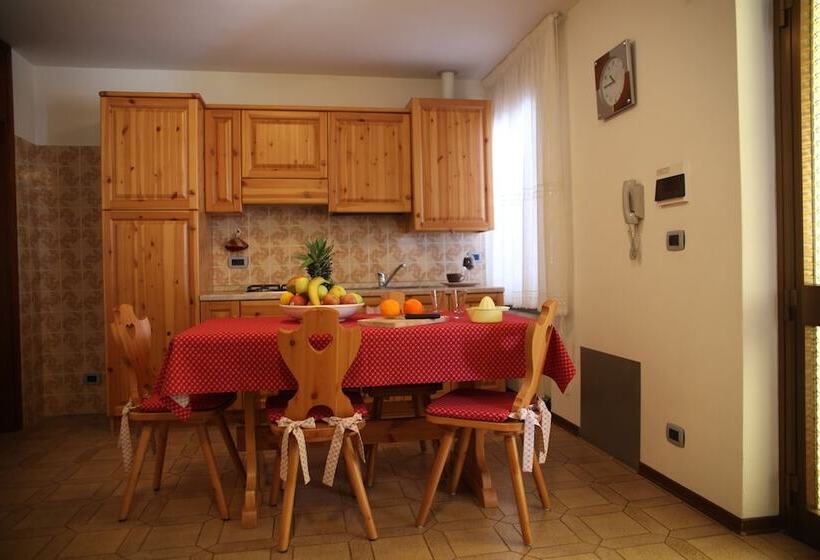 여관 Albergo Diffuso Valcellina E Val Vajont In Claut