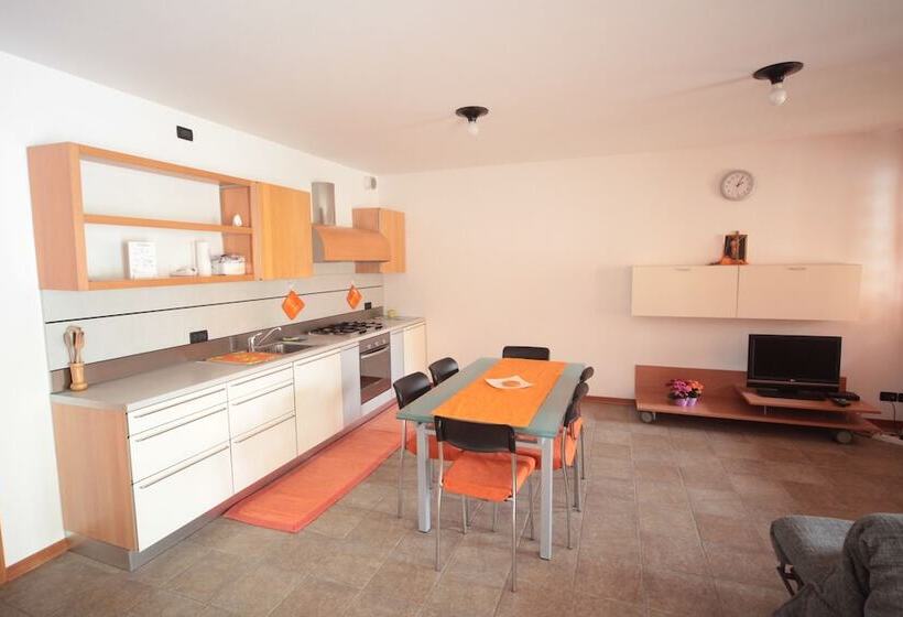 簡易ホテル Albergo Diffuso Valcellina Val Vajont In Cimolais