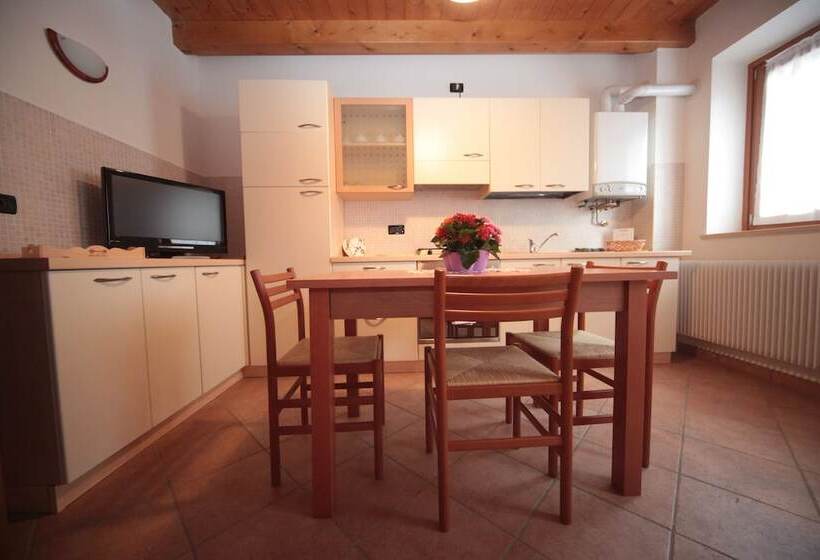 簡易ホテル Albergo Diffuso Valcellina Val Vajont In Cimolais