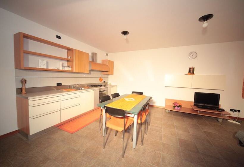 簡易ホテル Albergo Diffuso Valcellina Val Vajont In Cimolais