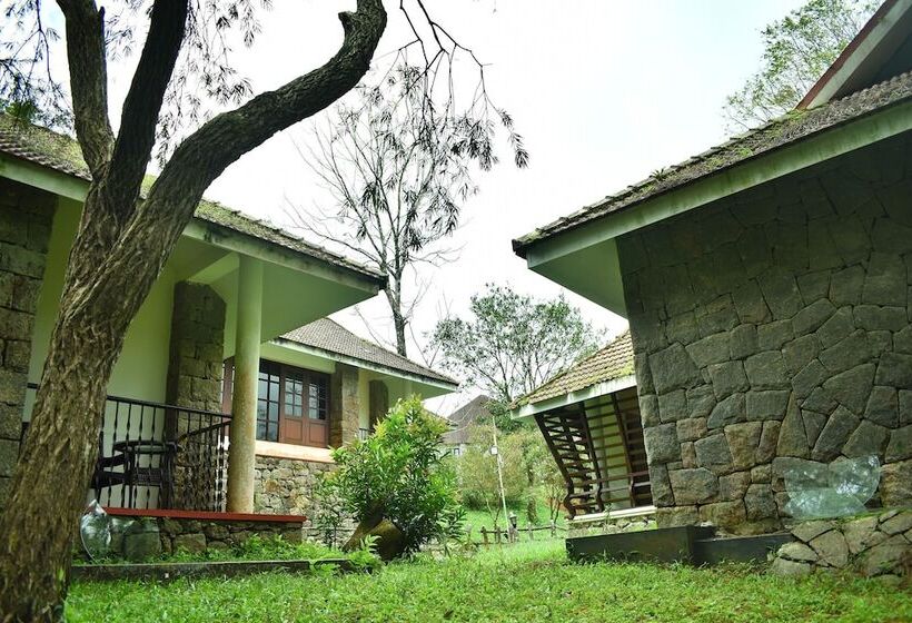 Отель Adrak Summer Sand Hill Resort Vagamon