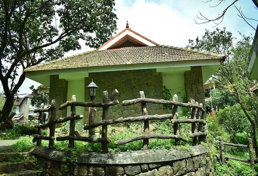 Отель Adrak Summer Sand Hill Resort Vagamon