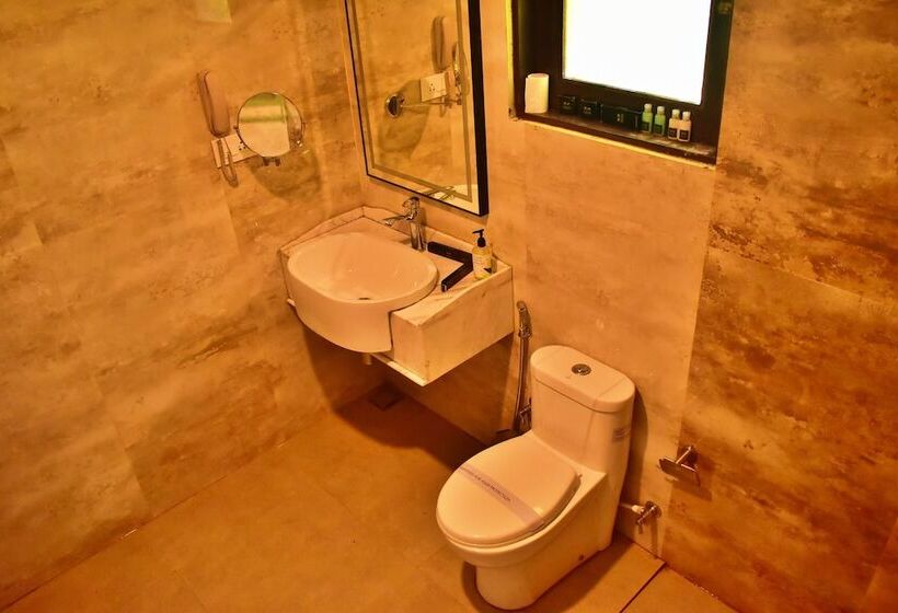 Отель Adrak Summer Sand Hill Resort Vagamon