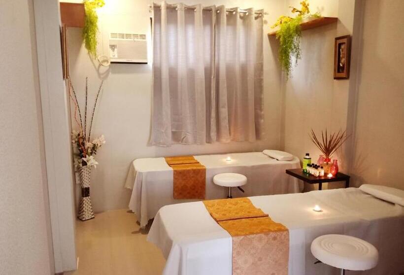 Aerostop Hotel And Restaurant