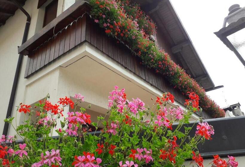 בית מלון כפרי Albergo Al Sole