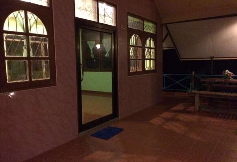 酒店 Bansarapoj Resort