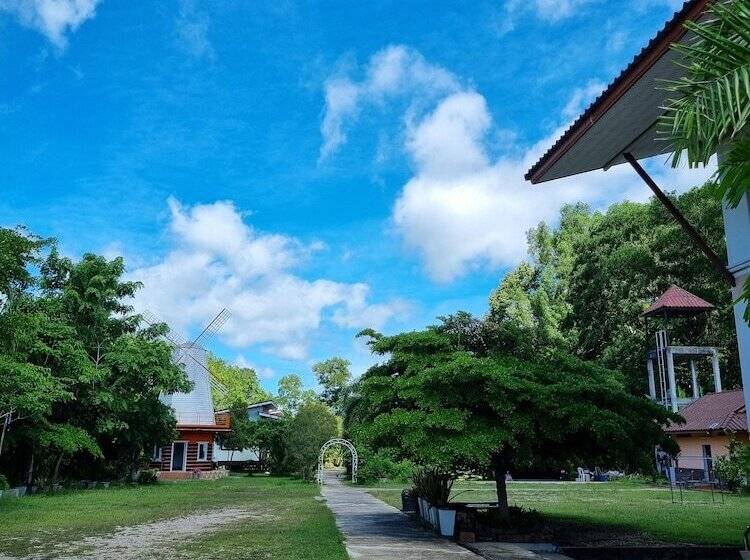 בית מלון כפרי Brown Andaman  Krabi