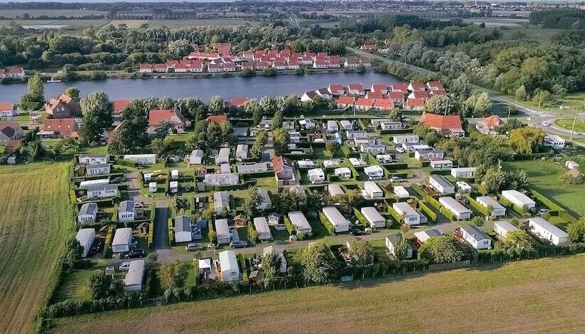 Отель Caravaning Du Lac