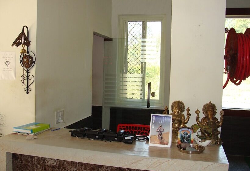 فندق Corbett Mist Resort