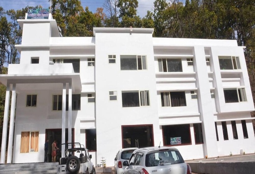 בית מלון כפרי Corbett Mist Resort