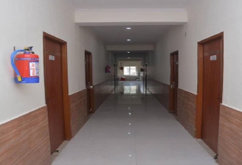 בית מלון כפרי Corbett Mist Resort