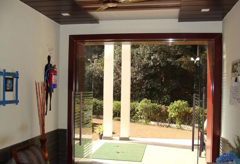 בית מלון כפרי Corbett Mist Resort