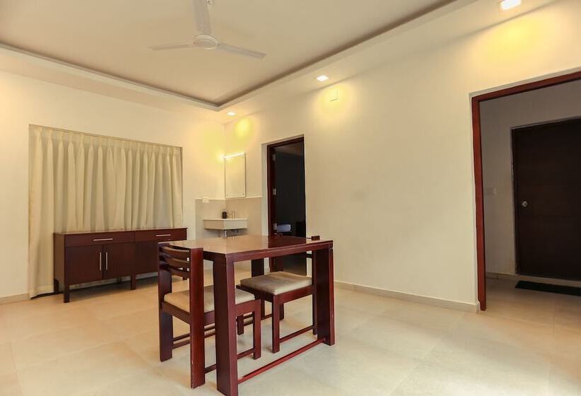 ホテル Crayons Guest House