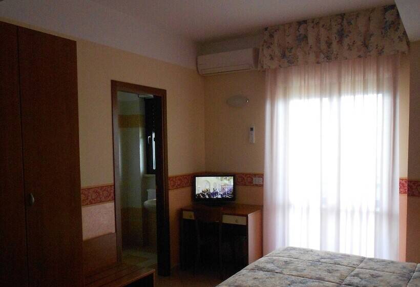 فندق De La Ville