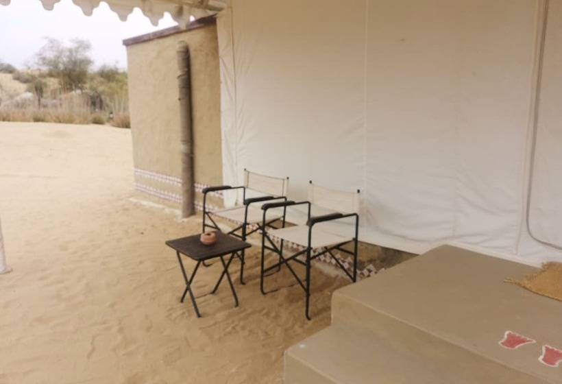 בית מלון כפרי Dhora Desert Resort & Spa By Eight Continents