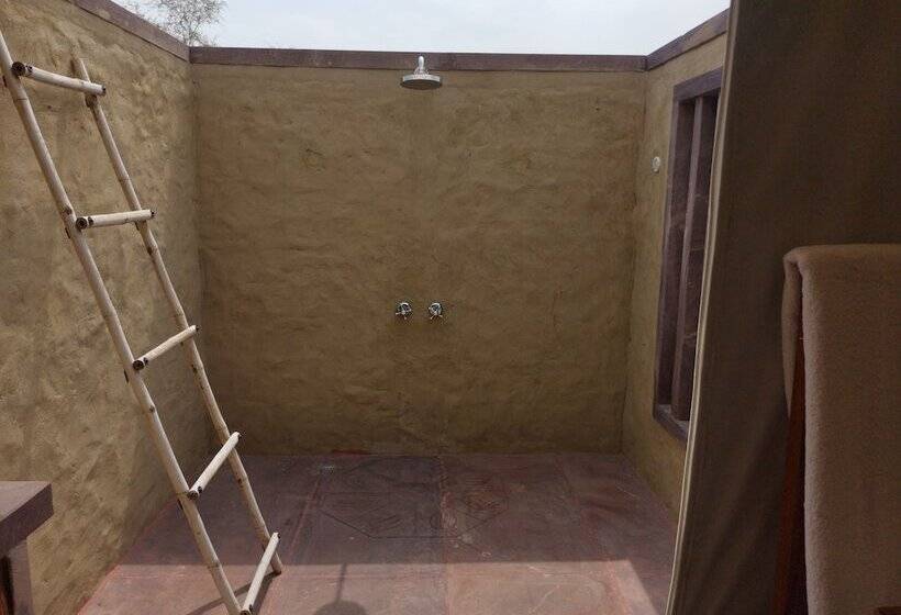 בית מלון כפרי Dhora Desert Resort & Spa By Eight Continents