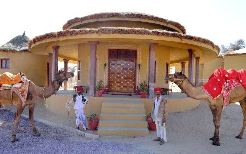 בית מלון כפרי Dhora Desert Resort & Spa By Eight Continents