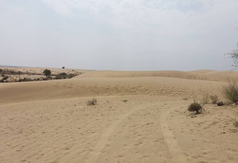 בית מלון כפרי Dhora Desert Resort & Spa By Eight Continents