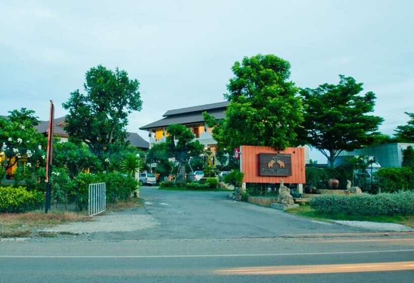 בית מלון כפרי Fahluang Residence