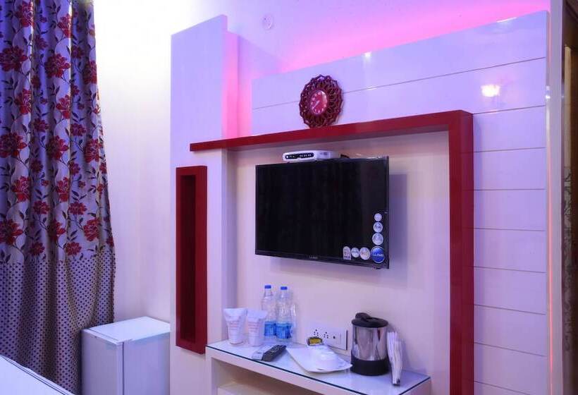 호텔 Gst Grand Plaza