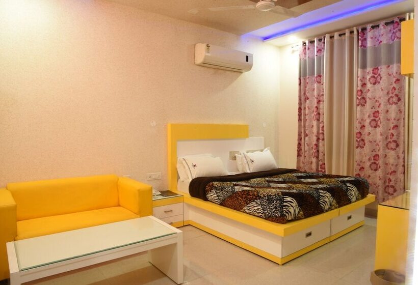 호텔 Gst Grand Plaza