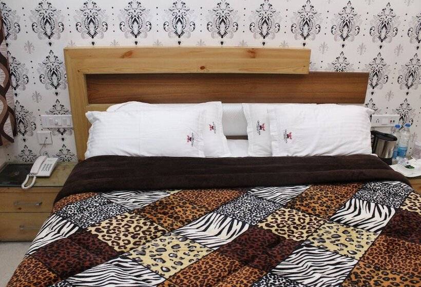 호텔 Gst Grand Plaza